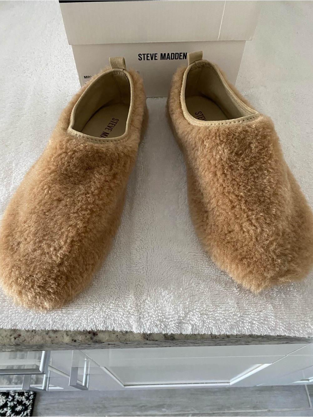 NEW Steve Madden MINO Faux Shearling Slip-On Shoes SZ 7-1/2